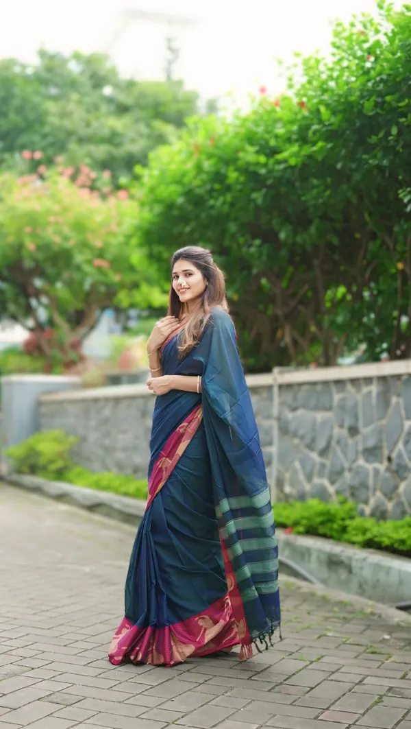 Deep_blue_kalastree_Narayanpeth_Cotton_Saree_|_With_Unstitched_Blouse_Piece_For_Women