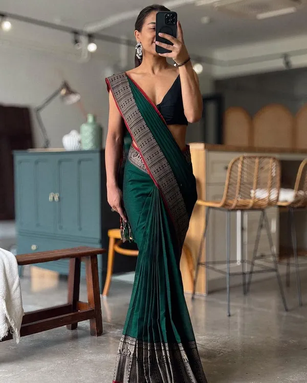 Green_Khushi_Narayanpeth_Cotton_Saree_|_With_Unstitched_Blouse_Piece_For_Women