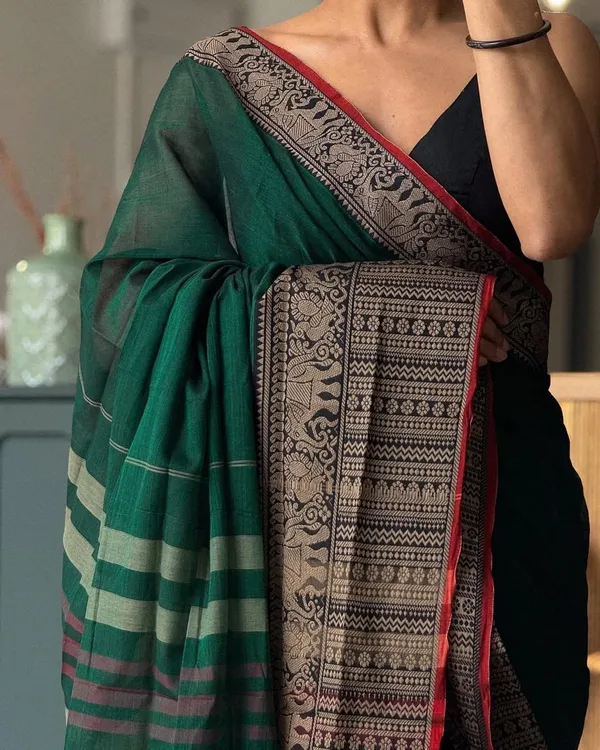 Green_Khushi_Narayanpeth_Cotton_Saree_|_With_Unstitched_Blouse_Piece_For_Women