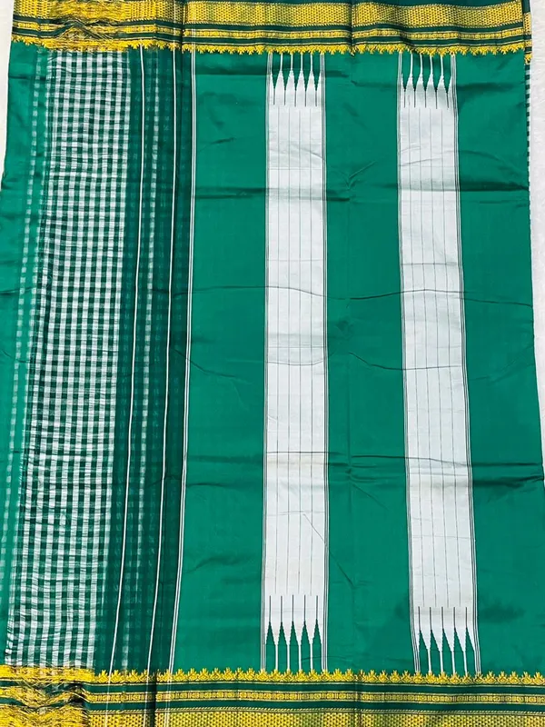 GreenTana_checks_Ilkal_Saree