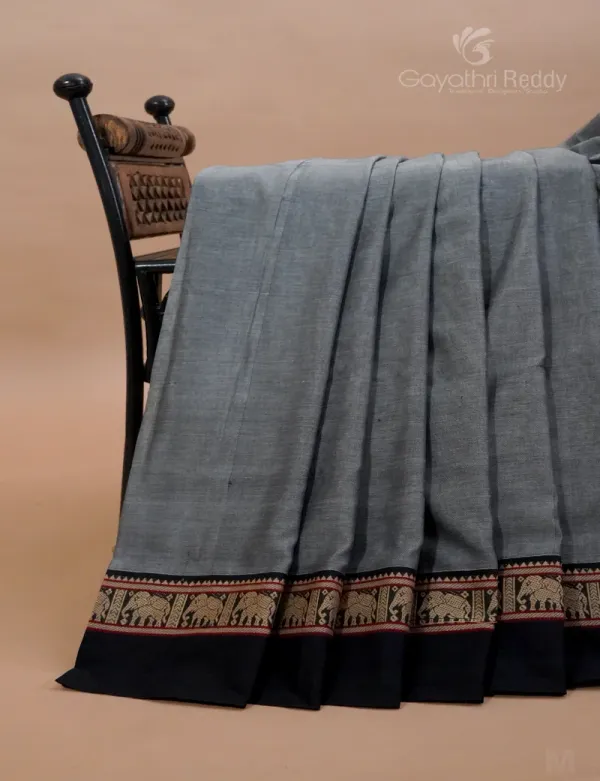 Grey_Nidhi__Narayanpeth_Cotton_Saree_|_With_Unstitched_Blouse_Piece_For_Women
