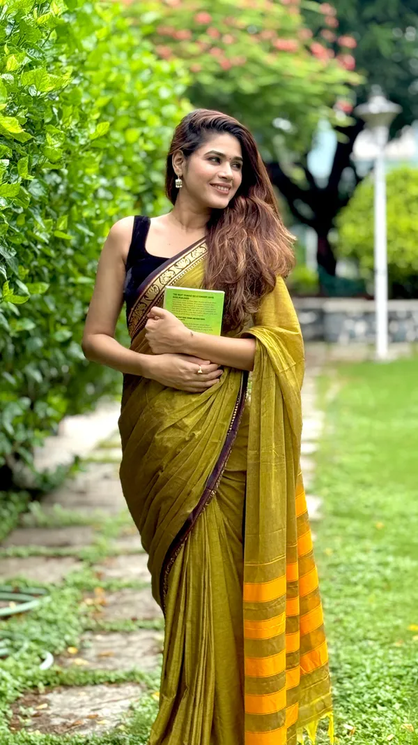 Adhira_Mustard_yellow_Narayanpeth_Cotton_Saree_|_With_Unstitched_Blouse_Piece_For_Women