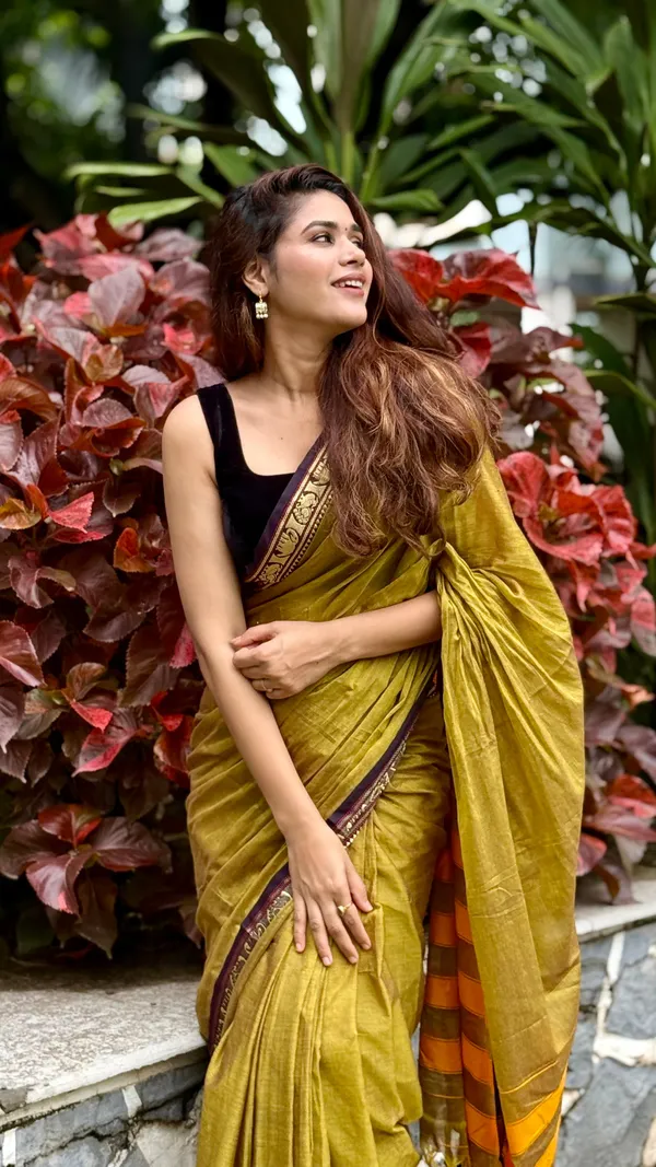 Adhira_Mustard_yellow_Narayanpeth_Cotton_Saree_|_With_Unstitched_Blouse_Piece_For_Women