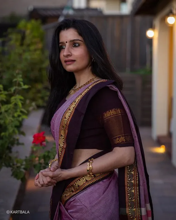 Nidhi_Narayanpeth_Elephant_Border_Cotton_Saree_|_With_Unstitched_Blouse_Piece_For_Women
