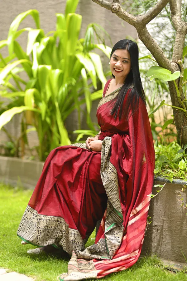 Maroon_Khushi_Narayanpeth_Cotton_Saree_|_With_Unstitched_Blouse_Piece_For_Women