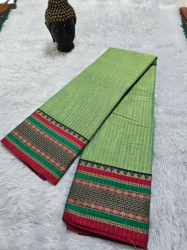 Twin_shade_green_Sanskriti_Narayanpeth_Cotton_Saree_|_With_Unstitched_Blouse_Piece_For_Women