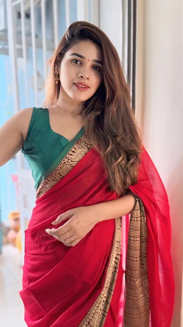 Red_Khushi_Narayanpeth_Cotton_Saree_|_With_Unstitched_Blouse_Piece_For_Women