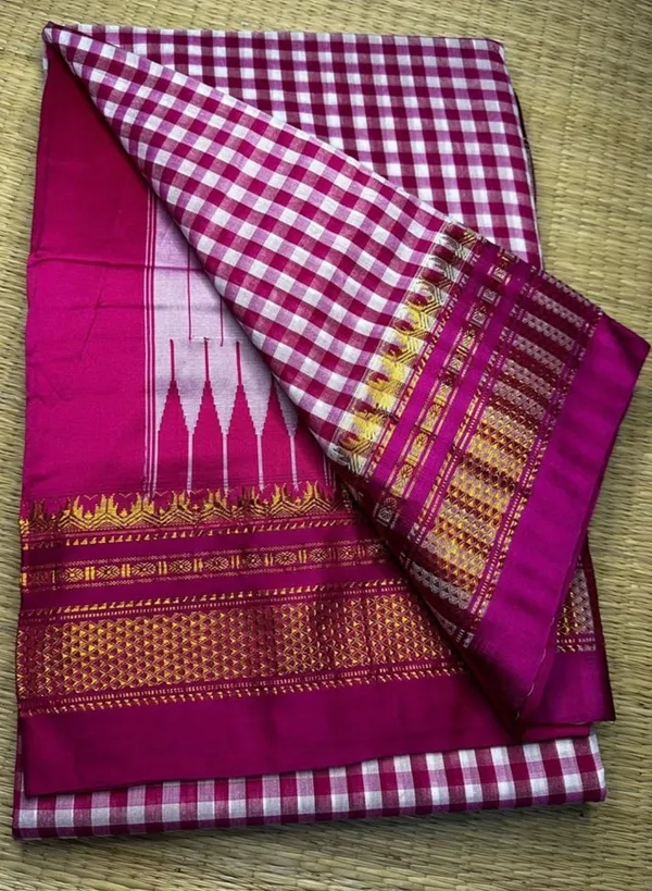 Magenta_Silk_Tana_checks_Ilkal_Saree