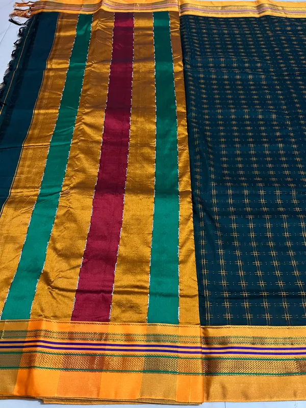 Moss_green__Double__Hash_Narayanpeth_Cotton_Saree_|_With_Unstitched_Blouse_Piece_For_Women
