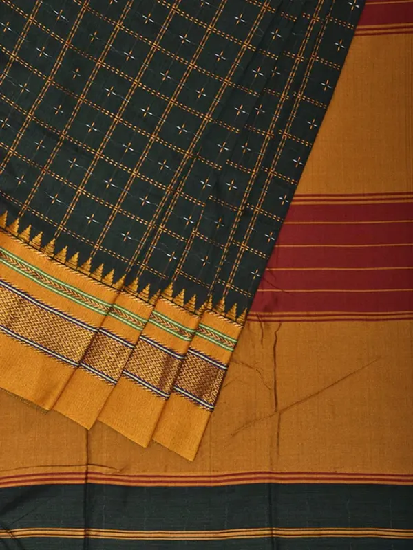 Dark_green_Star_Box_Narayanpeth_Cotton_Saree_|_With_Unstitched_Blouse_Piece_For_Women