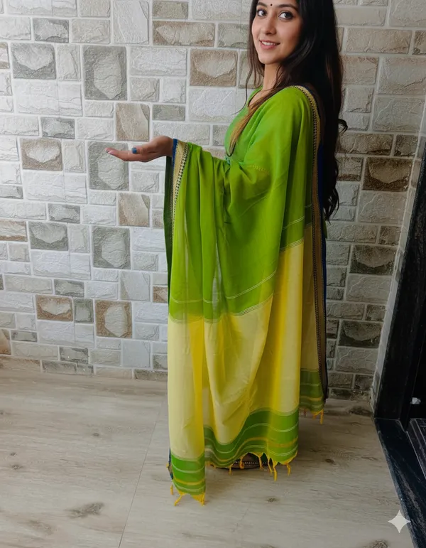 Parrot_green_Akira_Narayanpeth_Cotton_Saree_|_With_Unstitched_Blouse_Piece_For_Women