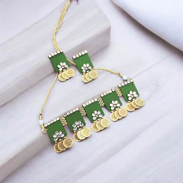 Green_Designer_Fabric_Handmade_Choker_Set_For_Women