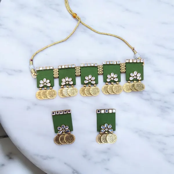 Green_Designer_Fabric_Handmade_Choker_Set_For_Women