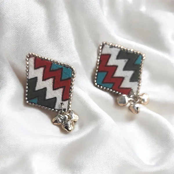 Handcrafted_Multicolour_Kite_Shape_Earrings_With_Ghungroo