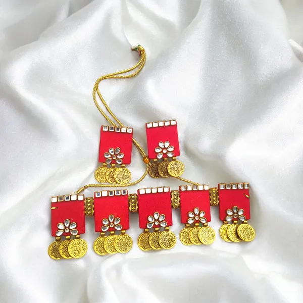 Red_Colour_Handmade_Kundan_Choker_Set_With_Golden_Coins