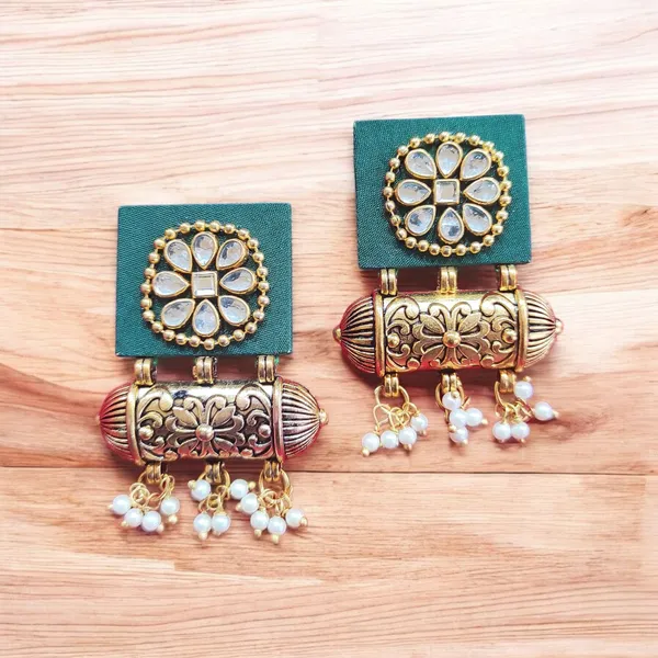 Handmade_Dark_Green_Colour_Flower_Design_Kundan_Earrings