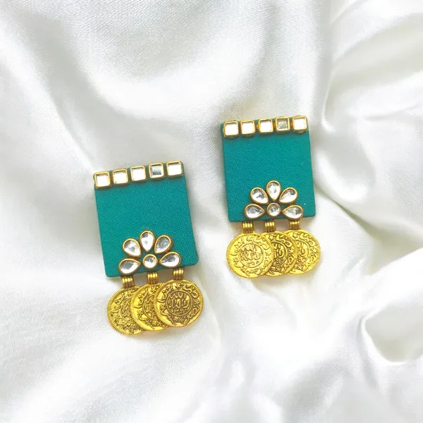 Ocean_Blue_Colour_Handmade_Kundan_Choker_Set_With_Golden_Coins