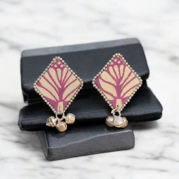 Handcrafted_Multicolour_Kite_Shape_Earrings_With_Ghungroo