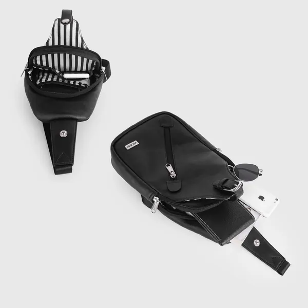 Black_Vegan_Leather_Stylish_Unique_Design_Shoulder_Chest_Crossbody_Fanny_Pack_For_Unisex