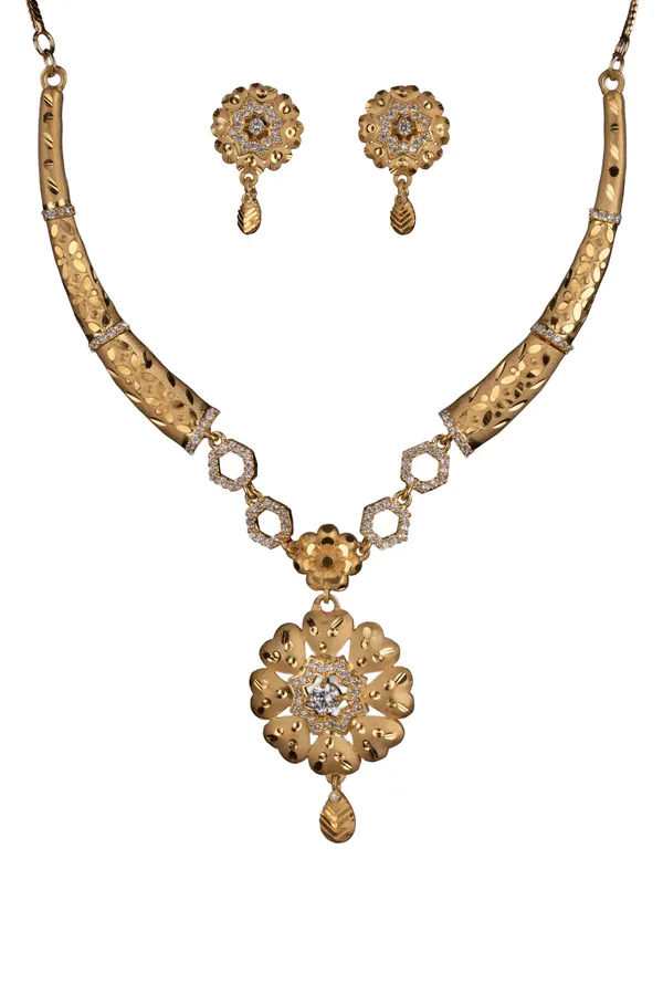 KAYRAH_Women_White_Brass_Material_Crafted_Zircon_Stone_Studed_Necklace_with_Earrings_|_Modern,_Esthetic_Jewellery_for_Women_and_Girls|_Gifting_Accessories
