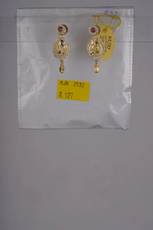 KAYRAH_Women_Golden_Brass_Material_Crafted_Zircon_Stone_Studed_Necklace_with_Earrings_|_Modern,_Esthetic_Jewellery_for_Women_and_Girls|_Gifting_Accessories