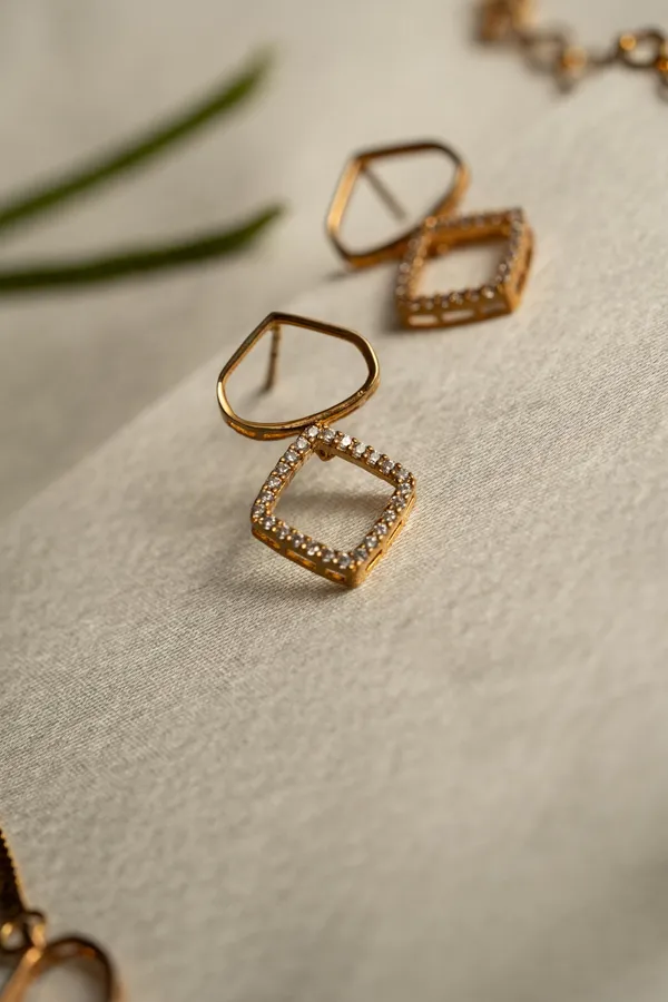 KAYRAH_Women_White_Brass_Material_Crafted_Zircon_Stone_Studed_Necklace_with_Earrings_|_Modern,_Esthetic_Jewellery_for_Women_and_Girls|_Gifting_Accessories