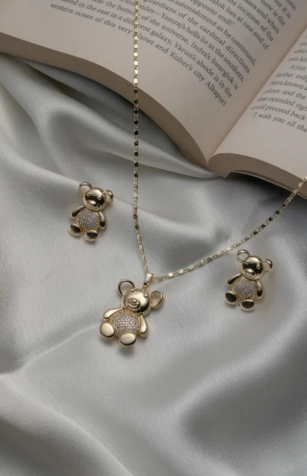 KAYRAH_Women_White_Brass_Material_Crafted_Zircon_Stone_Studed_Necklace_with_Earrings_|_Modern,_Esthetic_Jewellery_for_Women_and_Girls|_Gifting_Accessories
