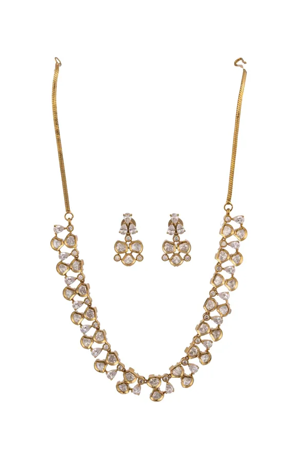 KAYRAH_Women_White_Brass_Material_Crafted_Kundan_Stone_Studed_Necklace_with_Earrings_|_Modern,_Esthetic_Jewellery_for_Women_and_Girls|_Gifting_Accessories