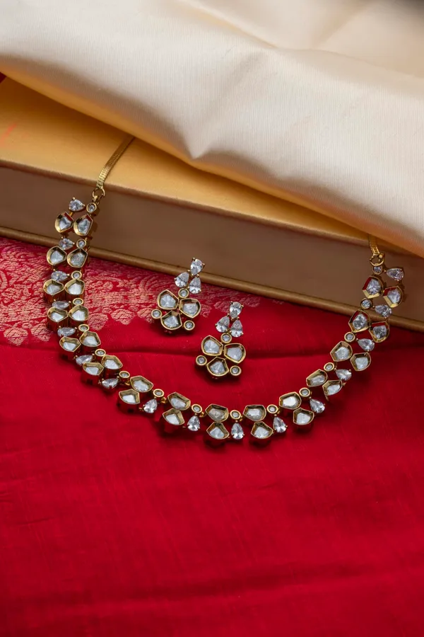 KAYRAH_Women_White_Brass_Material_Crafted_Kundan_Stone_Studed_Necklace_with_Earrings_|_Modern,_Esthetic_Jewellery_for_Women_and_Girls|_Gifting_Accessories