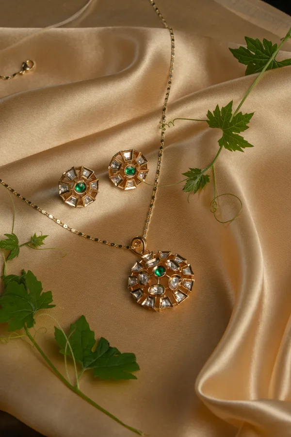 KAYRAH_Women_Green_Brass_Material_Crafted_Kundan_Stone_Studed_Necklace_with_Earrings_|_Modern,_Esthetic_Jewellery_for_Women_and_Girls|_Gifting_Accessories
