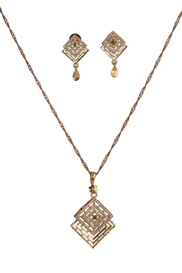 KAYRAH_Women_Green_Brass_Material_Crafted_Kundan_Stone_Studed_Necklace_with_Earrings_|_Modern,_Esthetic_Jewellery_for_Women_and_Girls|_Gifting_Accessories