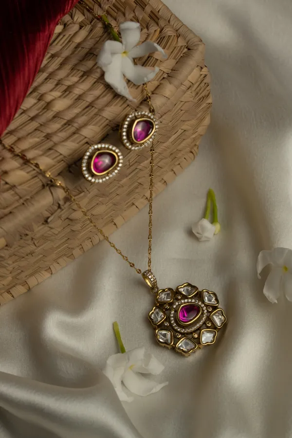 KAYRAH_Women_Red_Brass_Material_Crafted_Kundan_Stone_Studed_Necklace_with_Earrings_|_Modern,_Esthetic_Jewellery_for_Women_and_Girls|_Gifting_Accessories