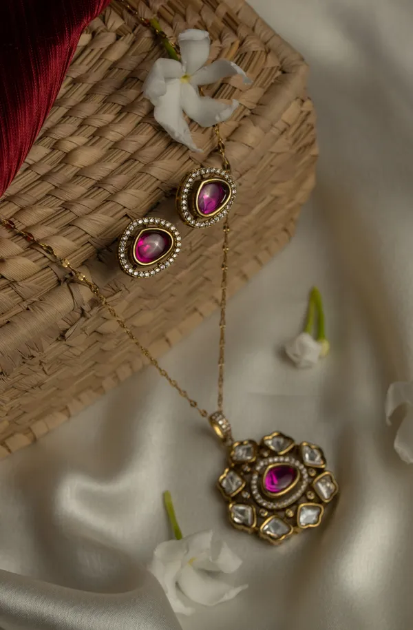 KAYRAH_Women_Red_Brass_Material_Crafted_Kundan_Stone_Studed_Necklace_with_Earrings_|_Modern,_Esthetic_Jewellery_for_Women_and_Girls|_Gifting_Accessories