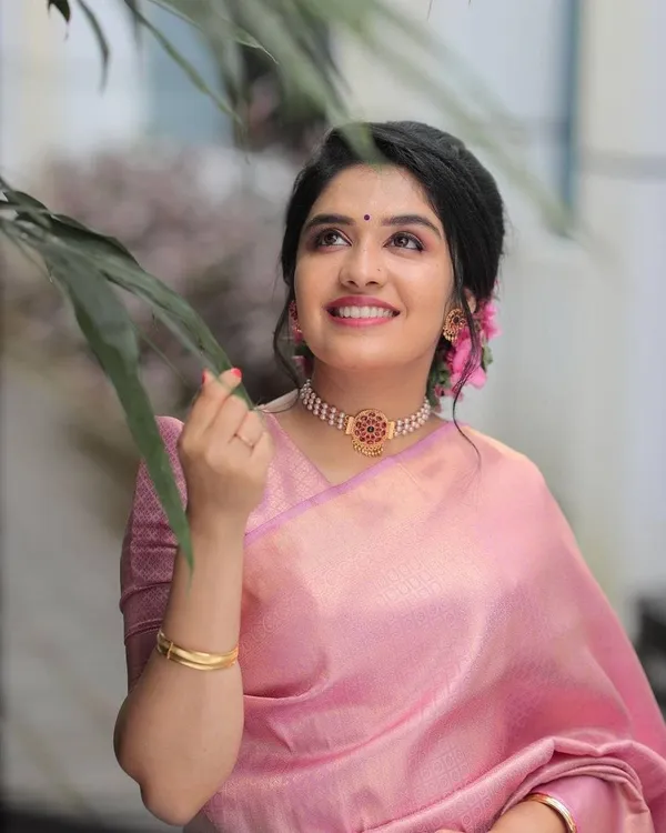 Pink_Woven_Pure_Kanjivaram_Regular_Saree_For_Women