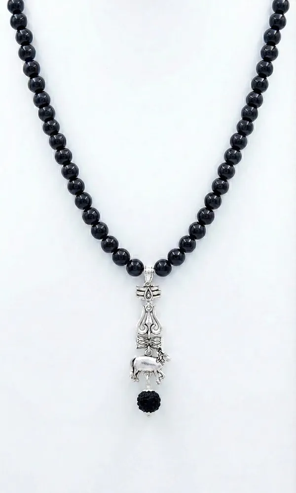 Authentic_Black_Karungali_Beads_Mala_With_Silver_Plated_Shiva_Parivar_Locket_Necklace
