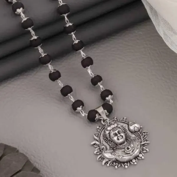 Karungali_Mala_With_Murugan_Silver_Alloy_Pendant_–_7Mm_Beads_Mala_For_Men_&_Women_–_Wooden_&_Metal_Pendant_Set
