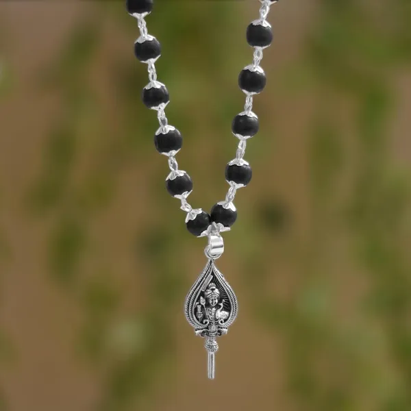 Silver_Capped_Karungali_Mala_With_Intricate_Murugan_Vel_Pendant