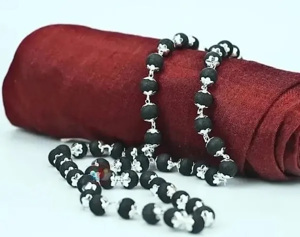 Karungli_Silver_Cap_Mala_For_Meditaion_And_Yoga_For_Men_&_Women