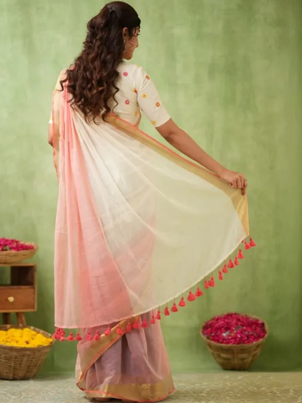 White_&_Peach_Mulmul_Cotton_Saree_with_Golden_Woven_Border_&_Matching_White_Blouse_Piece