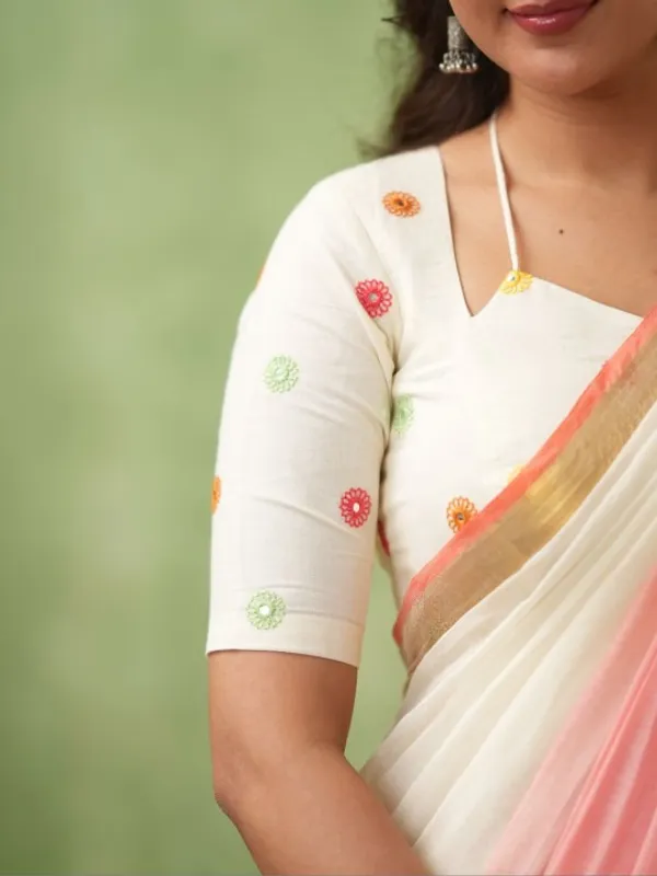 White_&_Peach_Mulmul_Cotton_Saree_with_Golden_Woven_Border_&_Matching_White_Blouse_Piece