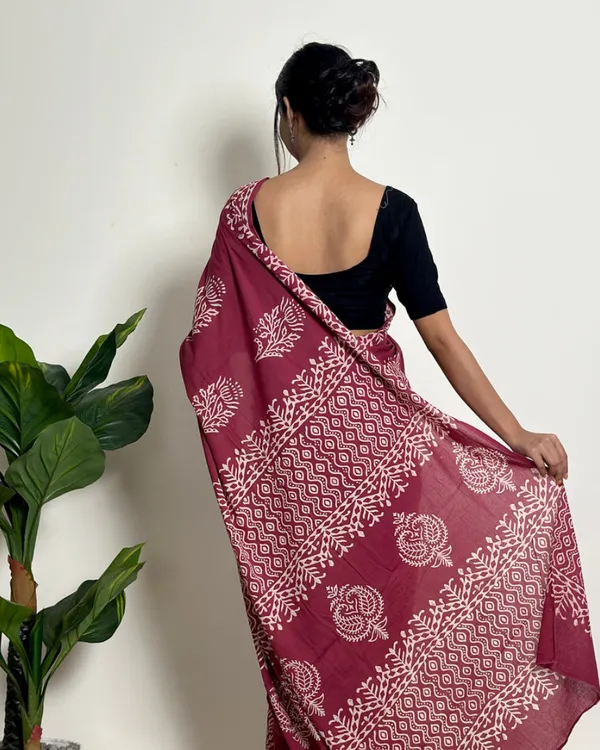 Marron_Color_1_Minute_Ready_To_Wear_Mulmul_Cotton_Digital_Printed_Saree_With_Pocket