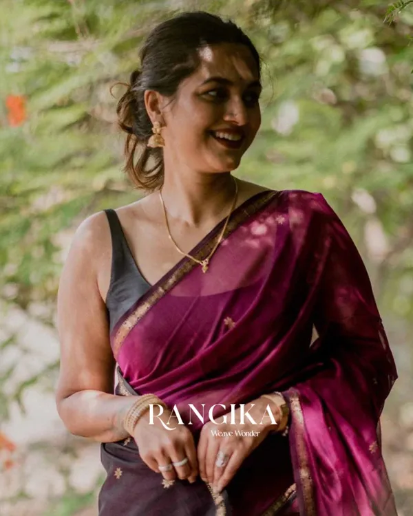 Wine_Premium_Cotton_Silk_Saree_With_Classy_Blouse_and_tassels