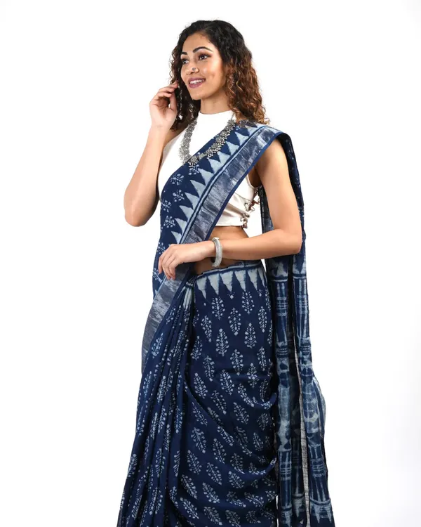 Blue_Color_1_-_Minute_Ready_to_Wear_Mulmul_Cotton_Saree_with_Blouse_Piece