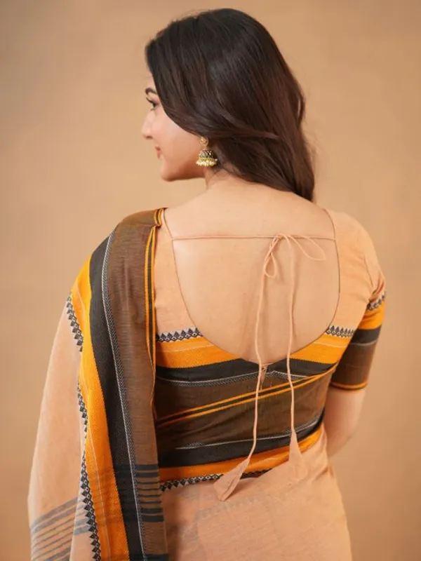 Peach_Soft_Mulmul_Cotton_Saree_with_Contrast_Border_Design_with_Blouse_Piece