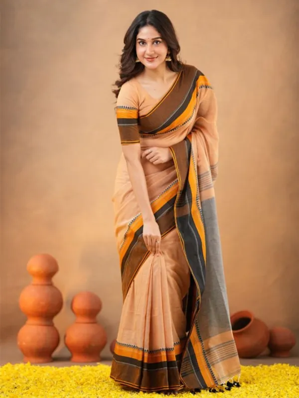 Peach_Soft_Mulmul_Cotton_Saree_with_Contrast_Border_Design_with_Blouse_Piece
