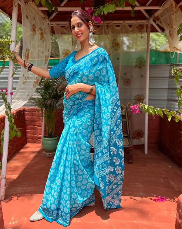 Indigo_Glow_-_Blue_Linen_Saree_with_Coordinated_Blue_Blouse_Piece