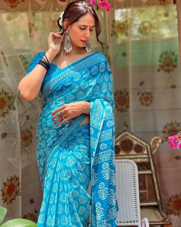 Indigo_Glow_-_Blue_Linen_Saree_with_Coordinated_Blue_Blouse_Piece
