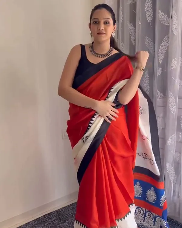Ruby_Fade_-_Red_Linen_Saree_with_Black_Highlights_&_Blouse