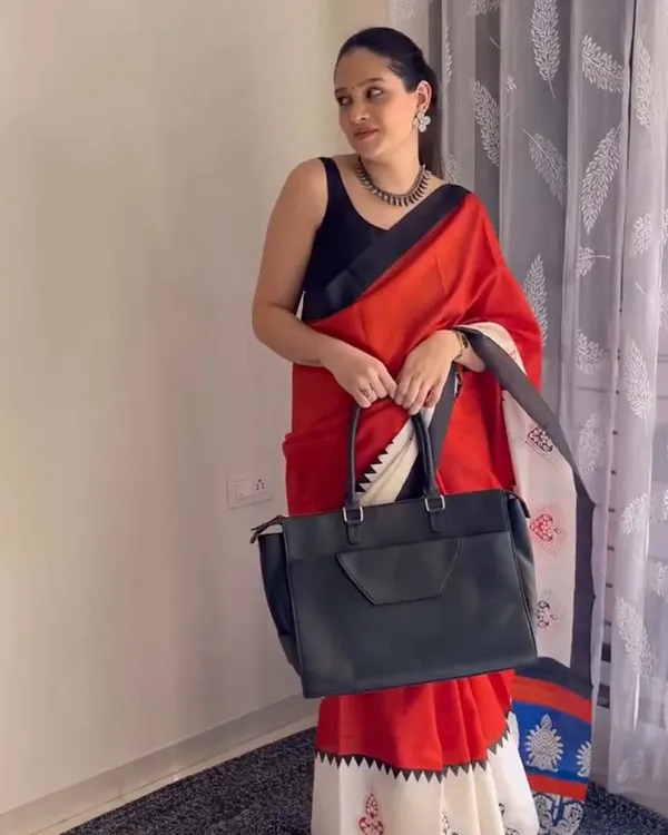 Ruby_Fade_-_Red_Linen_Saree_with_Black_Highlights_&_Blouse