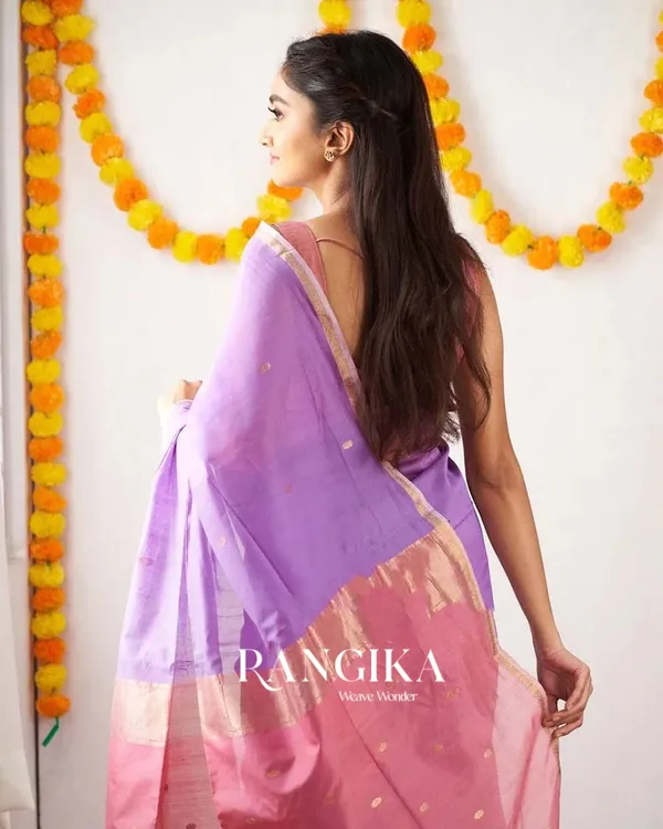 Lavender_Color_Premium_Cotton_Silk_Saree_With_Classy_Blouse_and_tassels